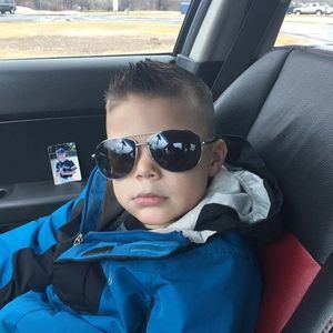 Meet your Posher, Adan